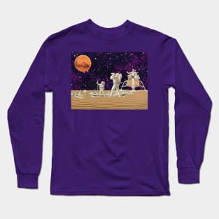 Retro Astronauts In Space Long Sleeve T-Shirt